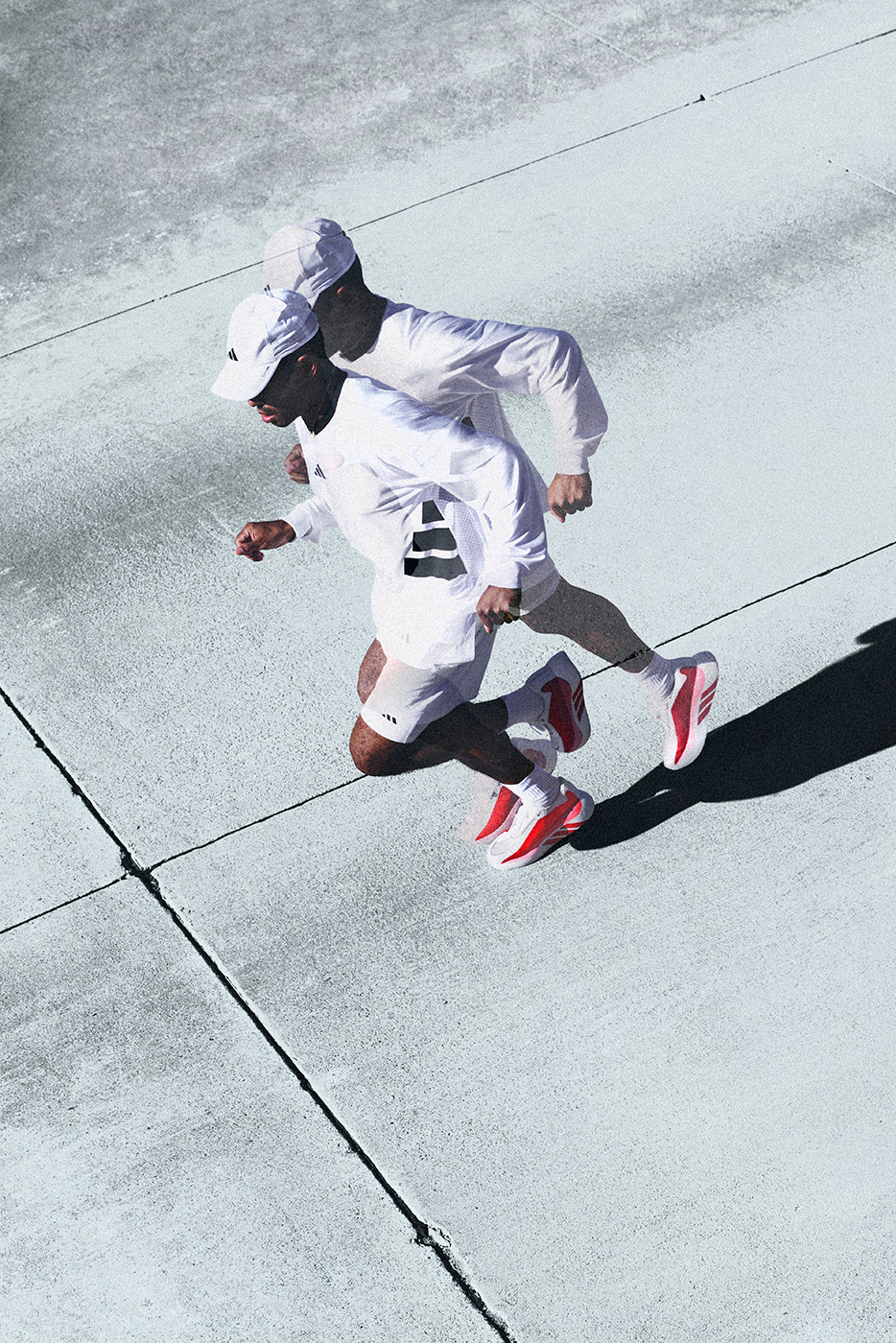 +H24727-SS26_HYPERBOOST_2D_RIA_MALE_SHOT02-1388499